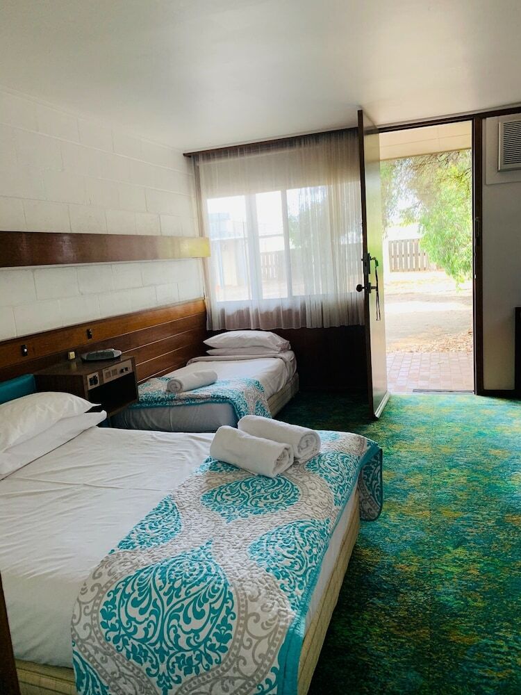The Caledonian Hotel Motel