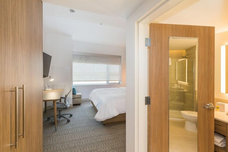 Hotel Element Denver International Airport