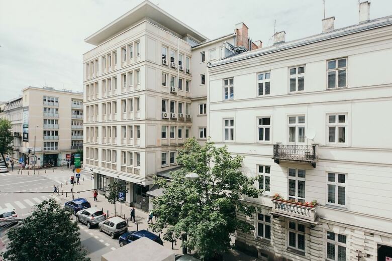 Oomph Warsaw Central Elegant Apartment