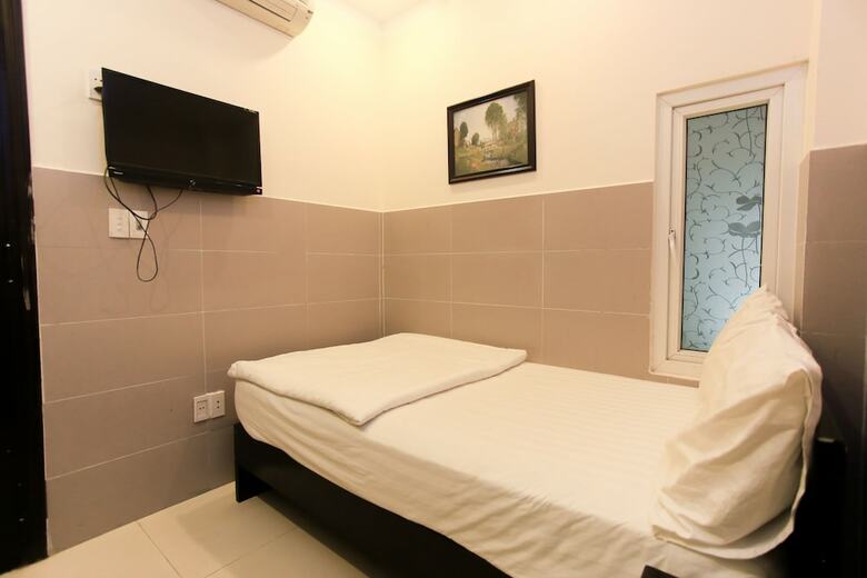 Oyo 1072 Dragon Hotel