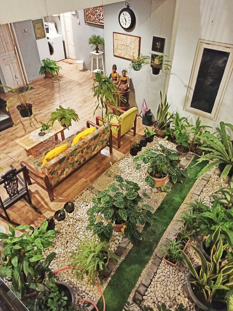 Bed & Breakfast Manggolo Homestay