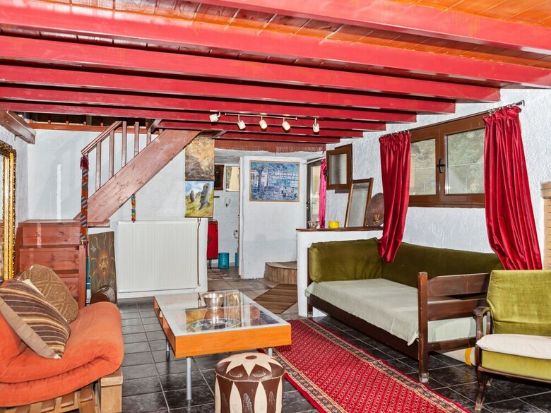 Restful Apartment In Istiaia With Patio