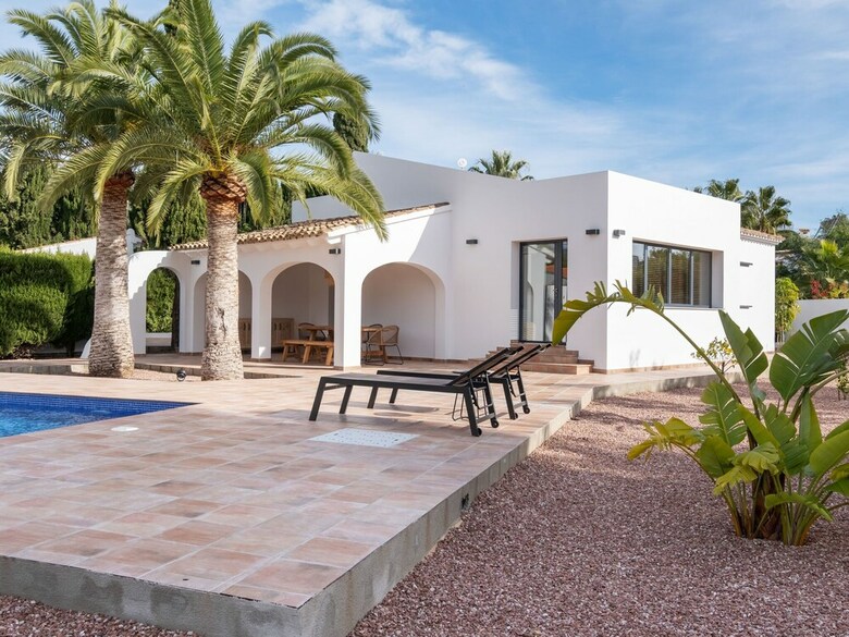 Comfortable Villa In Calpe With Pool, Terrace & Garden