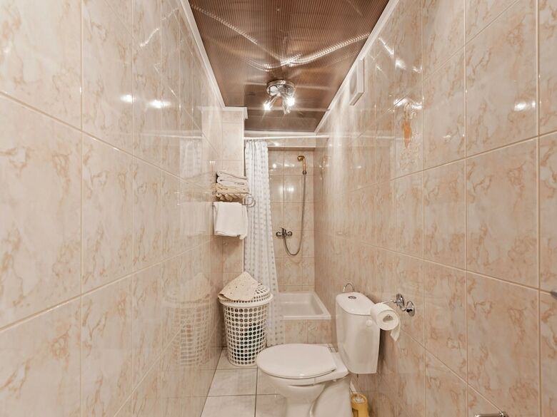 Comfortable Apartment In Pola?a With Swimming Pool
