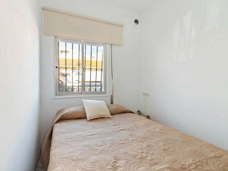 Cozy Holiday Home In M�laga Near Beach