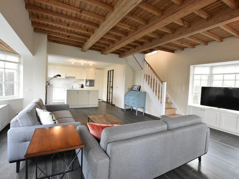 Elegant Villa In Koksijde With Garden