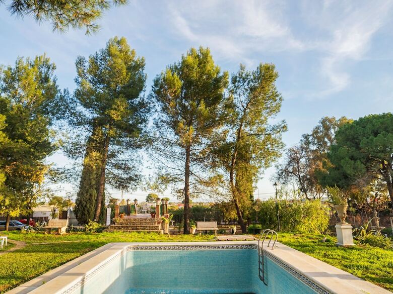 Splendid Holiday Home In Utrera With Garden