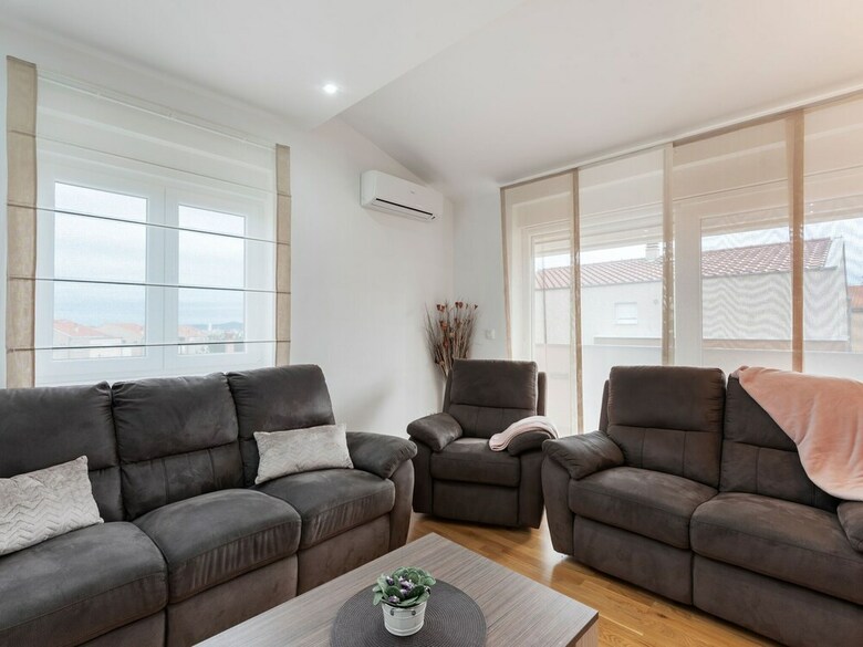 Modern Apartment In Zadar With Terrace