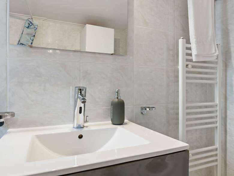 Homely Apartment In Piraeus With Balcony