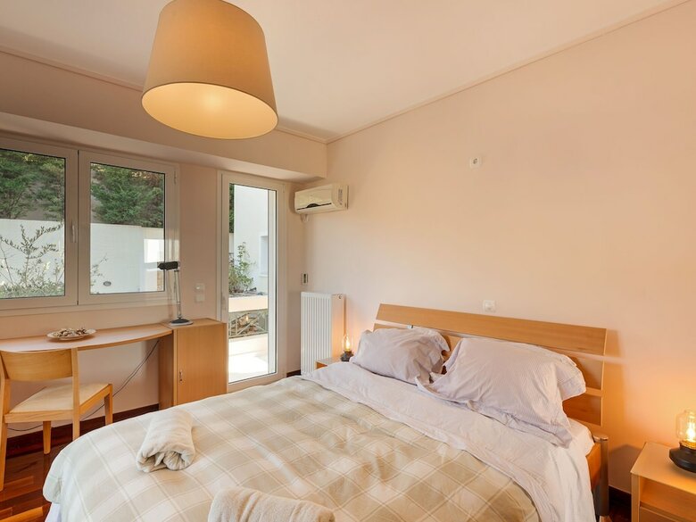 Spacious Villa In Saronida With Swimming Pool