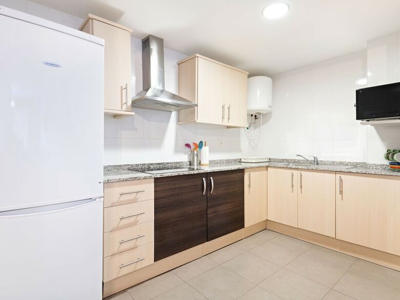 Comfy Apartment In Gudar With Heating