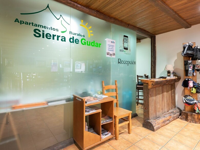Comfy Apartment In Gudar With Heating
