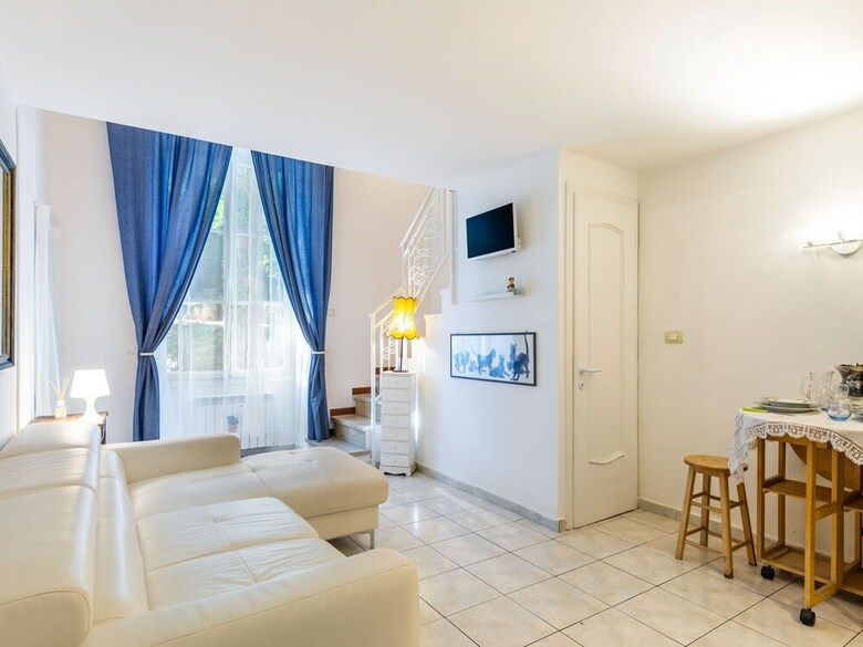 Elegant Apartment In Sanremo