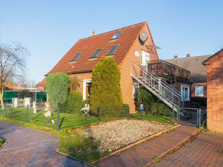 Dreamy Apartment In Greetsiel With Balcony