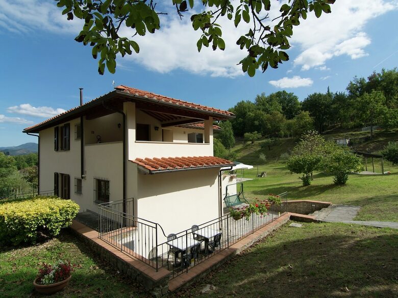 Tranquil Holiday Home In Vicchio With Swimming Pool