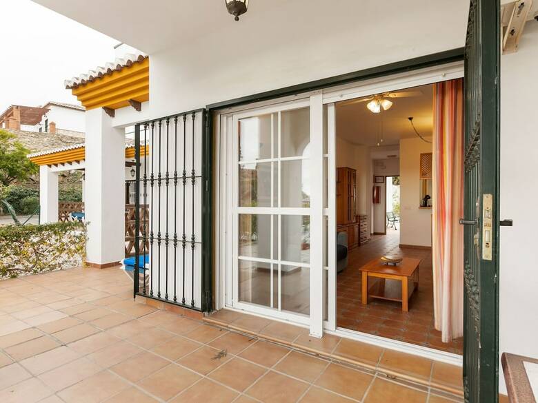 Impressive Apartment In Alcauc�n With Swimming Pool