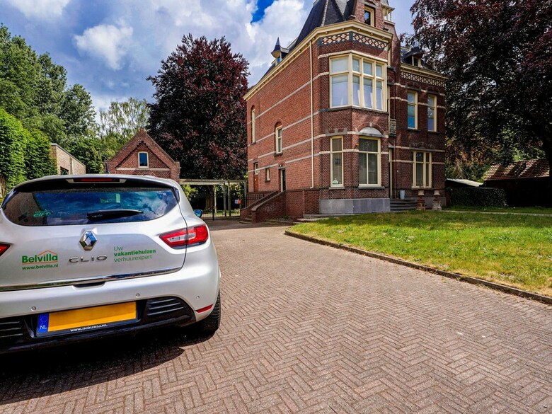 Luxurious Villa In Koewacht With Garden