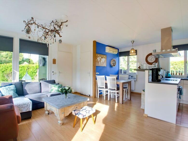Sun-kissed Bungalow In Denekamp With Garden