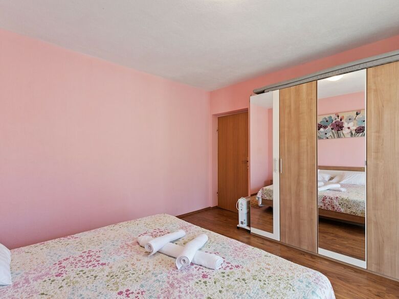 Peaceful Cottage In Benkovac With Swimming Pool