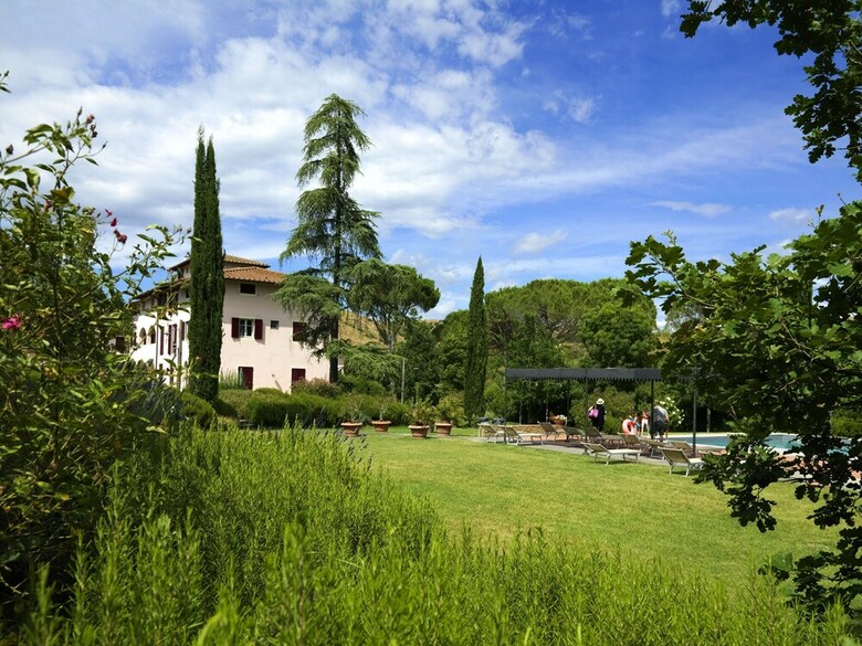 Delightful Apartment In Certaldo With Swimming Pool