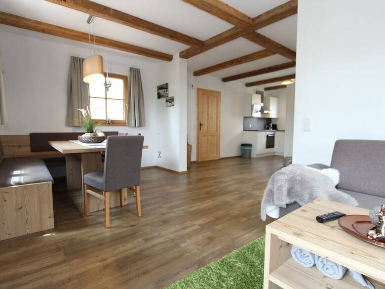Cozy Chalet In Wei�priach With Terrace