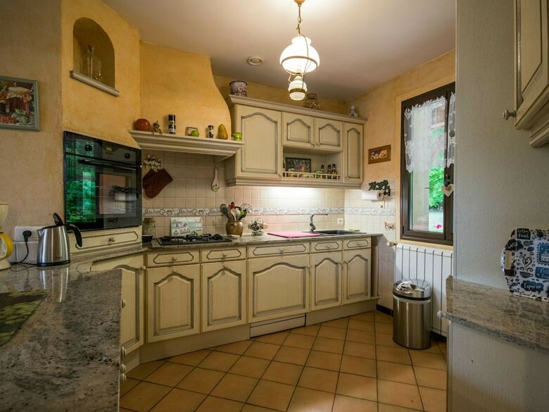 Pet-friendly Holiday Home In Blanquefort-sur-briolance"