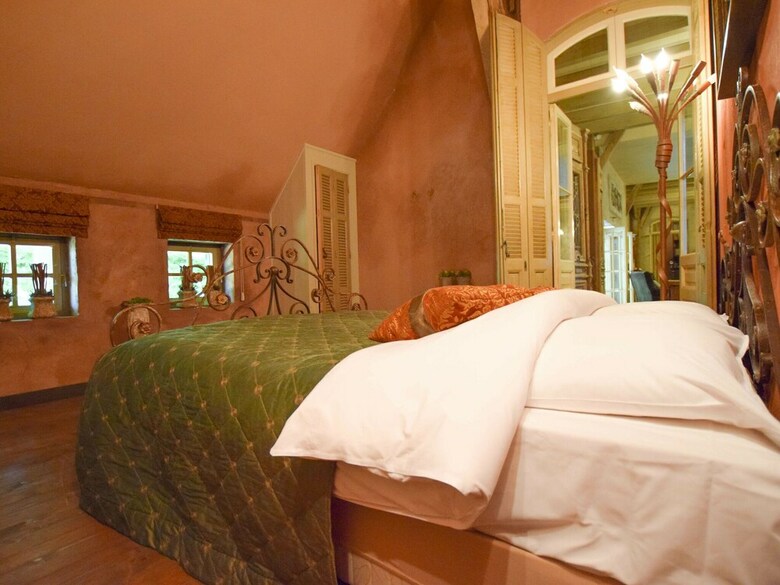 Posh Holiday Home In Alphen With Jacuzzi