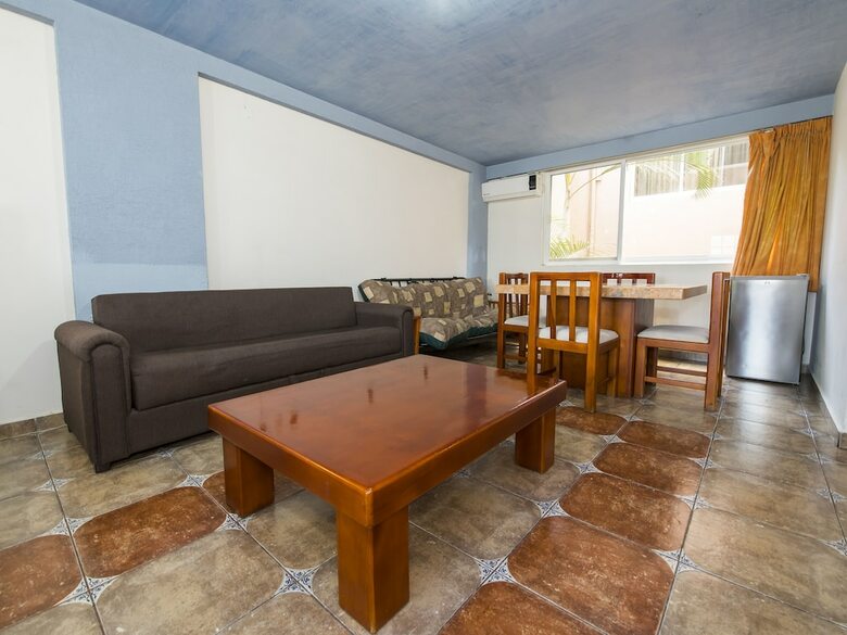 Hotel Capital O Suites de Reyes