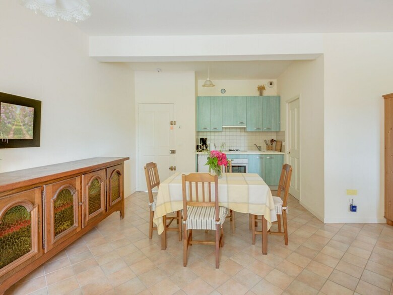 Villa Secluded Holiday Home In Rustrel With Swimming Pool