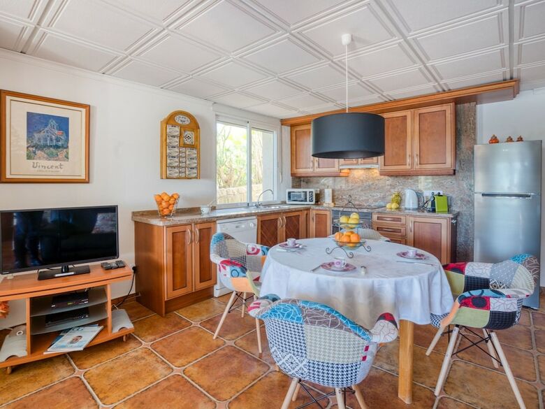 Villa Deluxe Apartment In Albir With Pool & Garden