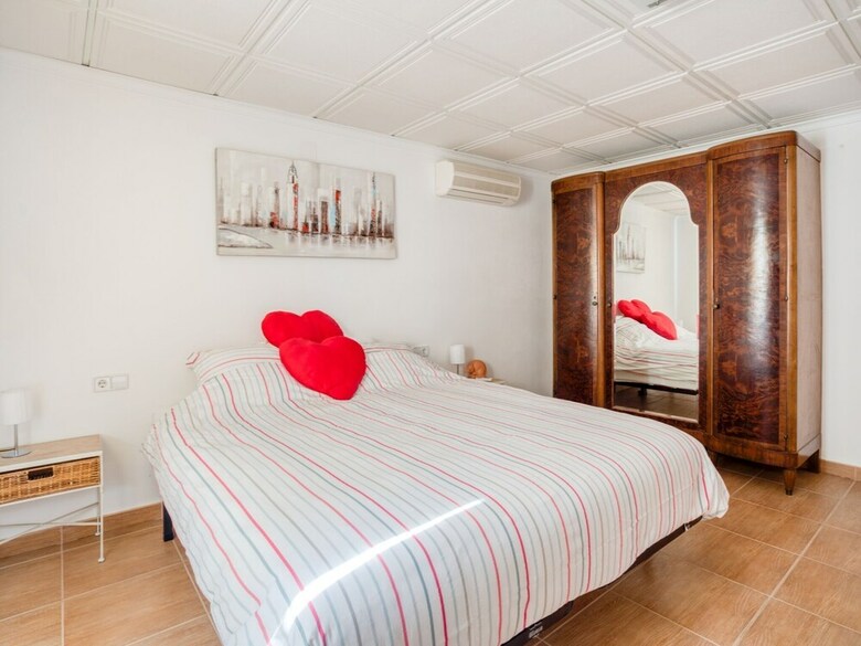 Villa Deluxe Apartment In Albir With Pool & Garden