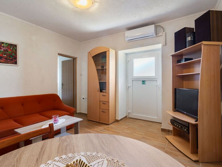 Simplistic Apartment In Opatija With Private Garden
