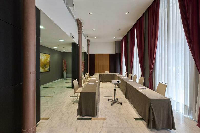 Hotel Catalonia El Pilar