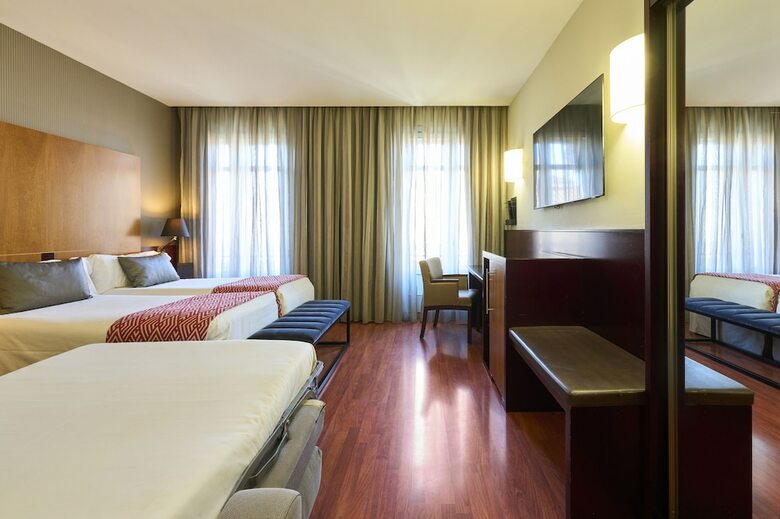 Hotel Catalonia El Pilar