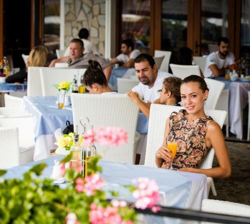 Vineyards Hotel