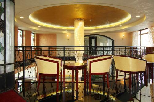 Vineyards Hotel