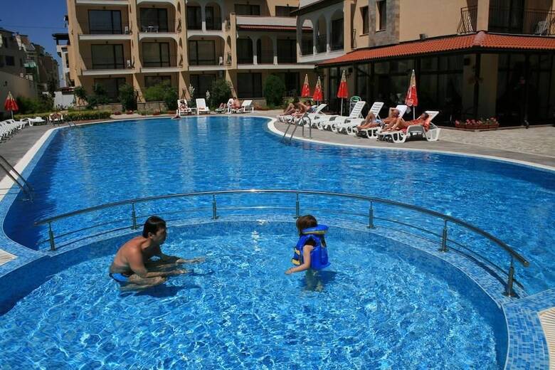 Aparthotel Rose Village