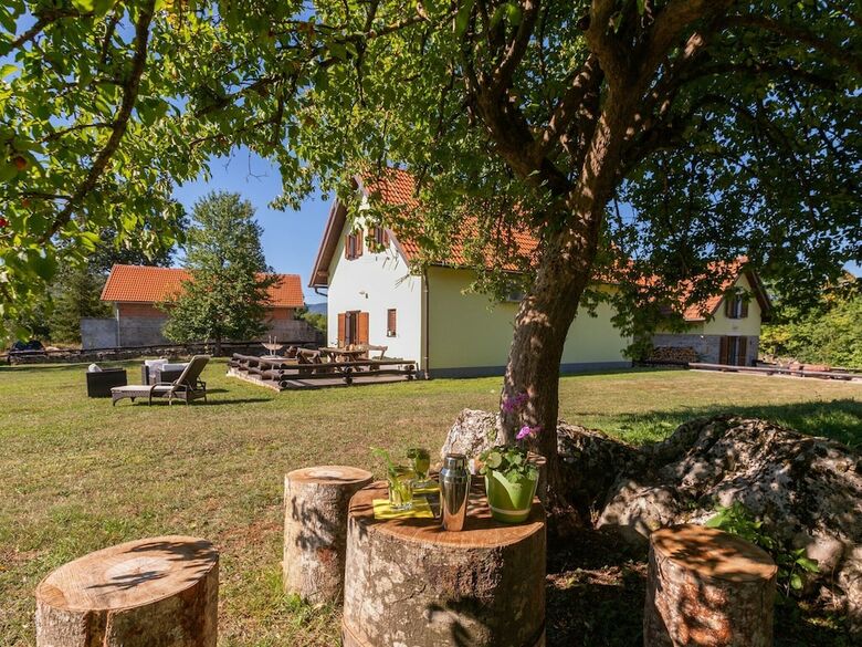 Secluded Holiday Home In Lovinac With Fireplace