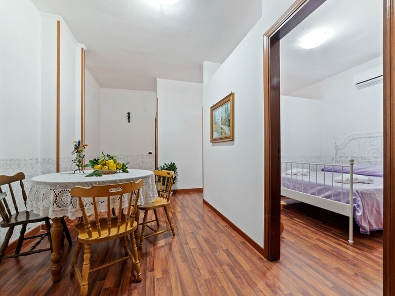 Pleasant Apartment In Pimonte With Veranda