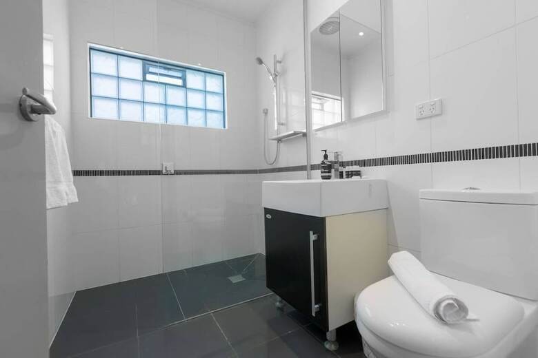 Spacious 3bedrooms Big House@mitcham