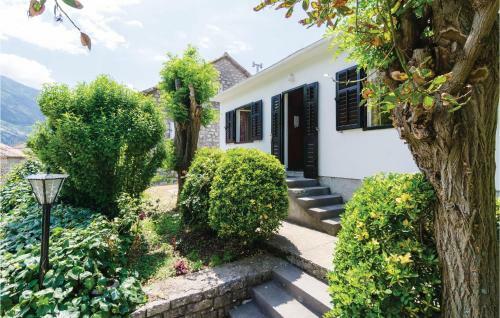 One-bedroom Holiday Home In Kotor
