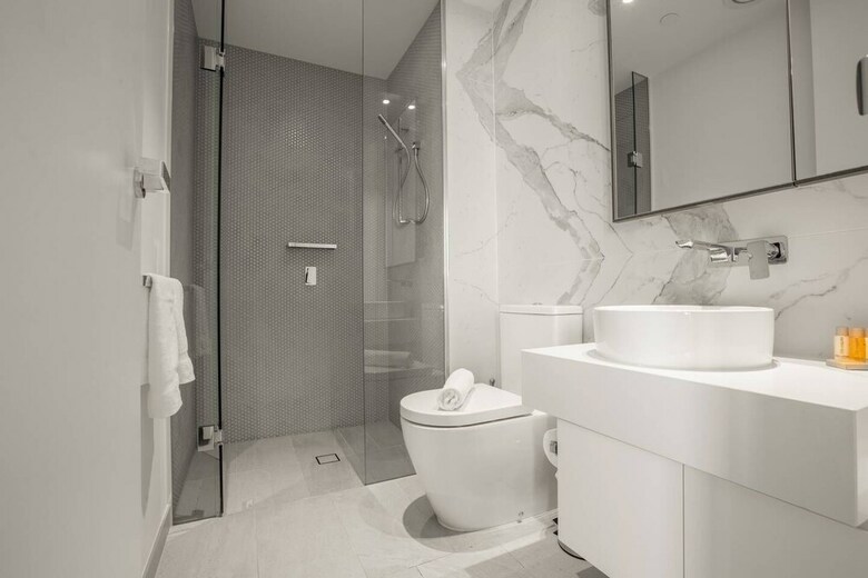 Villa Breathtaking Lake/parkview Apt Pool&gym@3br