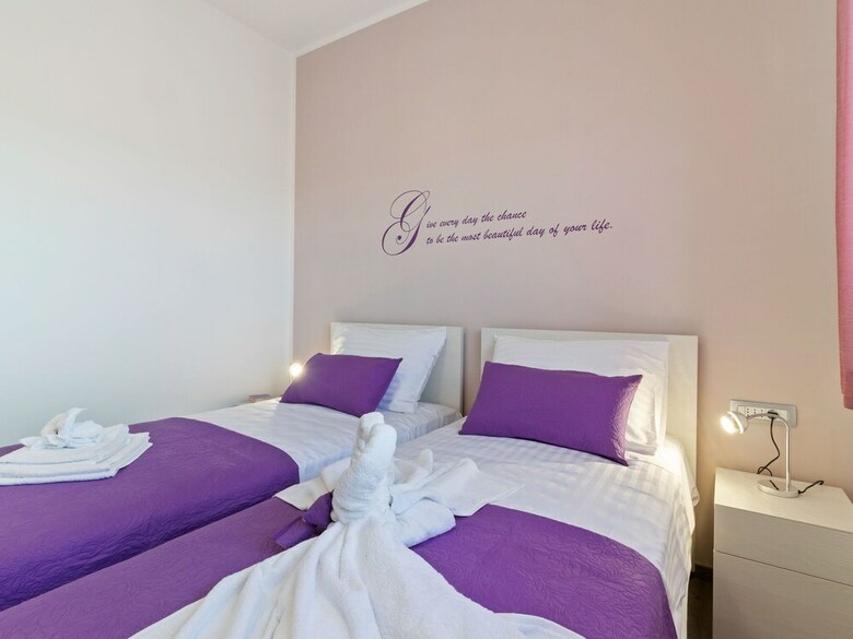Villa Serene Holiday Home In Novigrad With Private Pool
