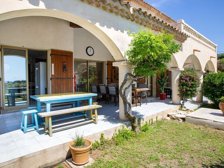 Premium Villa In Ollioules With Swimming Pool