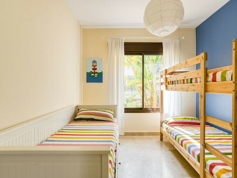 Comfortable Apartment In Manilva With Swimming Pool