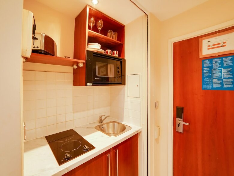 Apartamentos Simplistic Studio In London With Jacuzzi