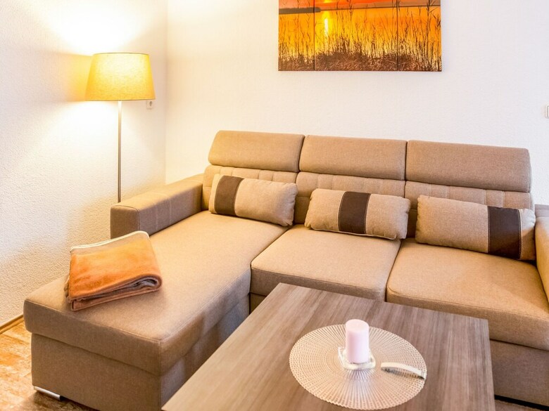 Simplistic Apartment In Neukieritzsch With Garden