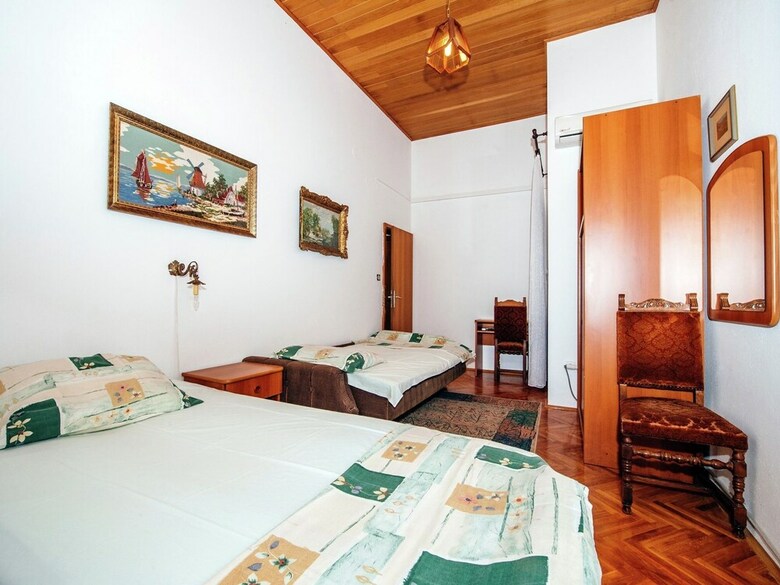 Alluring Apartment In Seline With Garden