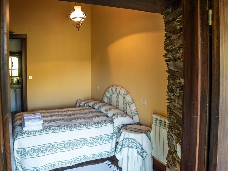 Secluded Cottage In Arnado With Balcony