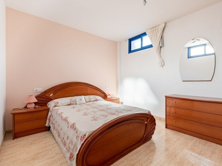 Comfortable Holiday Home In L'ampolla With Swimming Pool